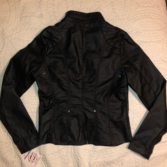 Beautiful black jacket - Picture 3 of 6